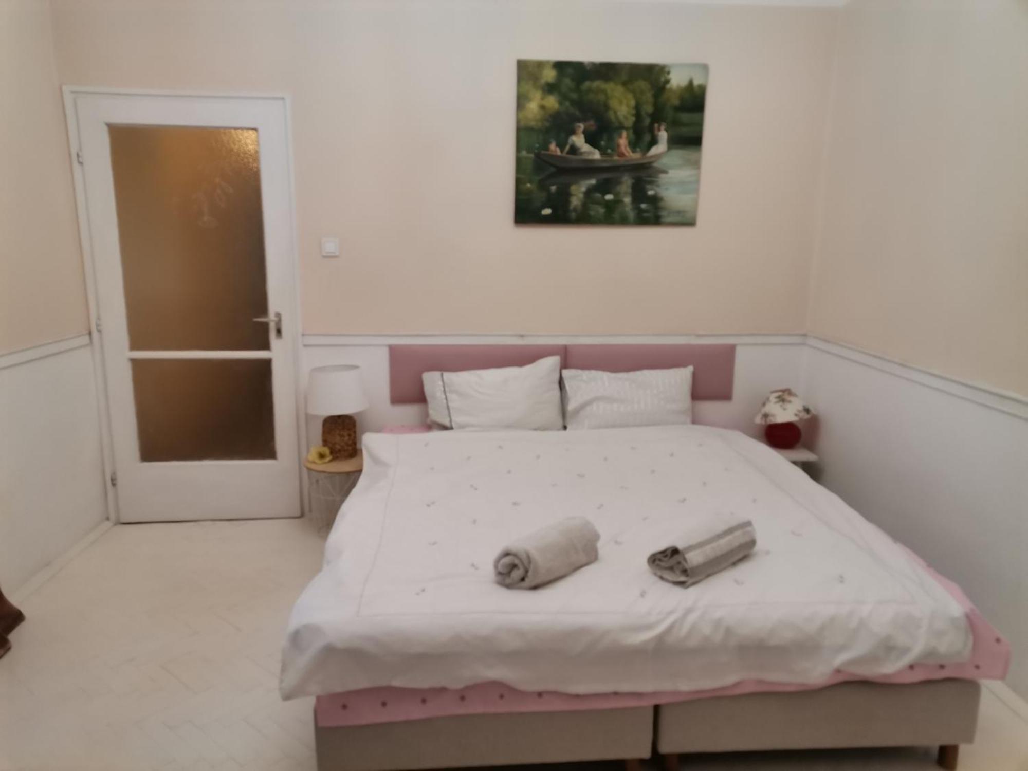 פץ' Malomszeg Apartman מראה חיצוני תמונה