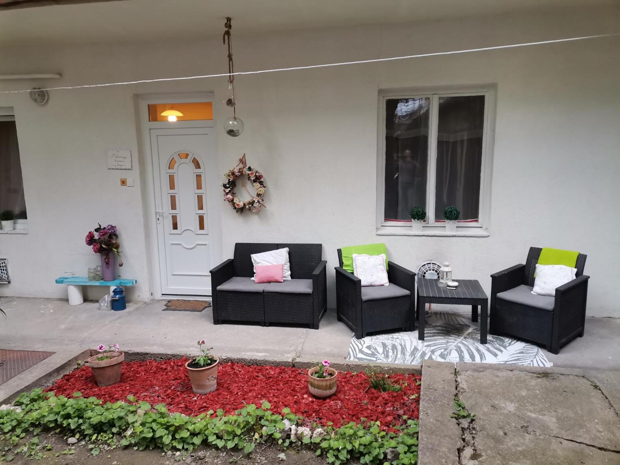 פץ' Malomszeg Apartman מראה חיצוני תמונה